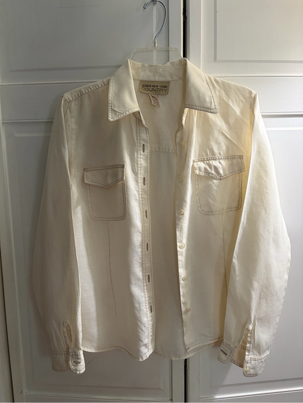 Linen shirt, cool and pretty st the same time!